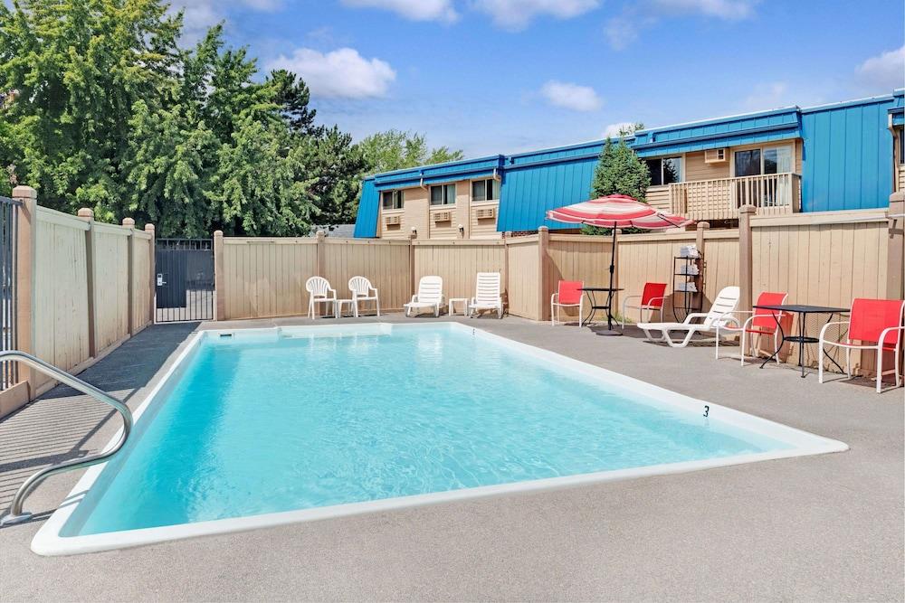 Ramada By Wyndham Spokane Valley Exterior foto